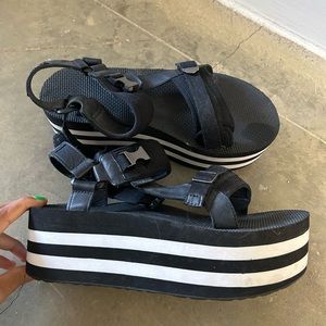 Teva X girl collab